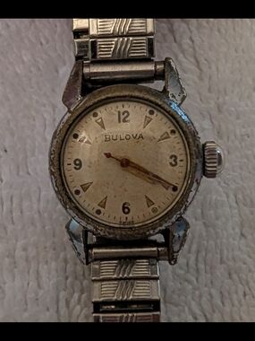 Working Vintage Mechanical Bulova Watch Petite Dainty